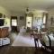 BB's Cottage - Petal