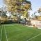Stylish 6BR Strathfield House Tennis & Fun Games