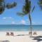 GM Doc Let Beach Resort & Spa - دوك لِت