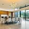 Chris - Designer Masterpiece In Kangaroo Valley
