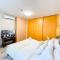 Luxury BGC Condo, Steps to Uptown Mall #oursw31i