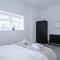 Modern 1BR Apartment in Central Warrington - 沃灵顿