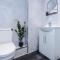 Modern 1BR Apartment in Central Warrington - 沃灵顿