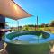Leisure on Sleigh Langebaan - Direct golf course access & HOT TUB