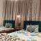 Naari Hotel & Home Stay