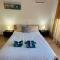 Pool side 2 Bedroom Queens gardens Complex - بافوس