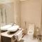 Modern High-Rise Studio in the Heart of Business Bay - Dubaj