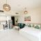 Modern High-Rise Studio in the Heart of Business Bay - Dubaj