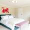 Riverside Bliss in Windsor, 5 Bed, Secure Parking - ويندسور