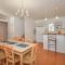 4 Bedroom Gorgeous Home In Fayence