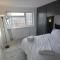 3Bed Central Flat - free parking - 利明顿温泉