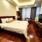 Lakeside Quiet & Luxury Suite with Bathtub & Open view - 河内