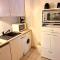 "LA MAISONETTE DU PORT" Logement, 6 personnes, proche mer et port, parking privé