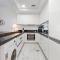 Elegant 1-BDR Retreat with Stunning Views -Noura Tower 37