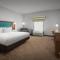 Hampton Inn & Suites-Knoxville/North I-75