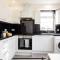 Central Swindon Comfort - 2 bed apart, high speed wifi, parking