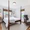 Stay at Black Rock Harbor