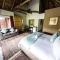Fish Eagle Manor