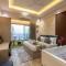 Jacuzzi & Big Screen By Buddies Home - Greater Noida