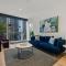 Elegant 2 Bed CBD Heated Pool Gym Sauna Balcony