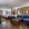 Comfort Suites
