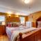 Franconia Escape on Half Acre with Fire Pit and Deck! - 法兰克尼亚