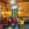 Lush villa in a nature reserve with a castle - 萨莱