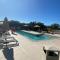 Ocean&airport view condo with pool&gym in Maho, walk to Maho Beach and Mullet Bay