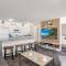 Aloha Vibes with Ocean Views, Near Beach & Parking! - Honolulu