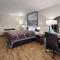 Super 8 by Wyndham Fallon