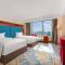 Novotel Atlantis Shanghai - Breakfast in the clouds with river view in the revolving restaurant & 24hours free self-laundry - Sanghaj