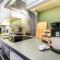Stylish Apt Near O2, Canary Wharf & Isle of Dogs - Londýn