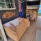 Raglan West Retro Beach Vibe Accommodation