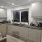 No 14, 3 BED all with SMART TVs, Fully Fitted Kitchen, Ample PARKING, Ideal for TRADES, BUSINESS wanting comfort and a quality service REDUCTIONS FOR LONGER STAYS Langley Cottages and Apartments,