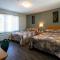 Howey Bay Motel