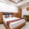 Hotel Golden Gate - Boutique Property in central vrindavan - Vrindavan