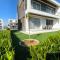 Luxury Two-Bedroom Apartment at Four Seasons Life 2 16-B