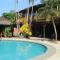 Pousada North Shore Maresias - 2 quadras da praia - Casas de 2 quartos - 80 m2 -2 banheiros -piscina sauna - estacion-churrasq privativa -wifi animais de peq porte roupa de cama e banho