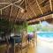 Pousada North Shore Maresias - 2 quadras da praia - Casas de 2 quartos - 80 m2 -2 banheiros -piscina sauna - estacion-churrasq privativa -wifi animais de peq porte roupa de cama e banho