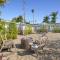 South O Bungalow 4 - Deluxe Queen Studio + Patio - Oceanside