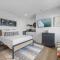 South O Bungalow 8 - Deluxe Work and Stay Queen Studio + Patio - Оушенсайд