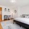 40 Spacious Sleek Cozy - 米德尔敦