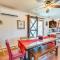 Fire Pit and Gas Grill Charming Poconos Abode! - 布什基尔