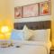 Serene Al Raha 2BR Poolside Comfort and Gym Access - Abú Zabí