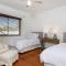 Tranquil Bayside Cottage by HolidayCo