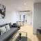 Bright & Modern 2BR Apt on Iconic Chapel Street - ملبورن
