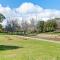 Cosy 2BR Apartment w Terrace in Adelaide CBD