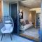 Modern Apartment in The Docklands, de Waterkant, Cape Town stunning views, gorgeous pool deck