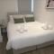 West Hendon Apt with Parking - The Hyde