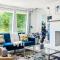 Fresh & Comfy House with Hot Tub, Pool Table, & BBQ - Eugene
